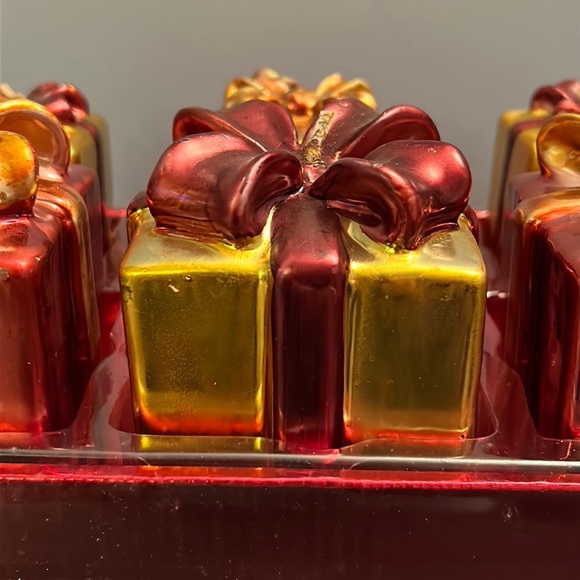 Present Shaped Candles NEW - Picture 6 of 13